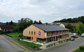 Gaestehaus & Hofladen Familie Oellerer